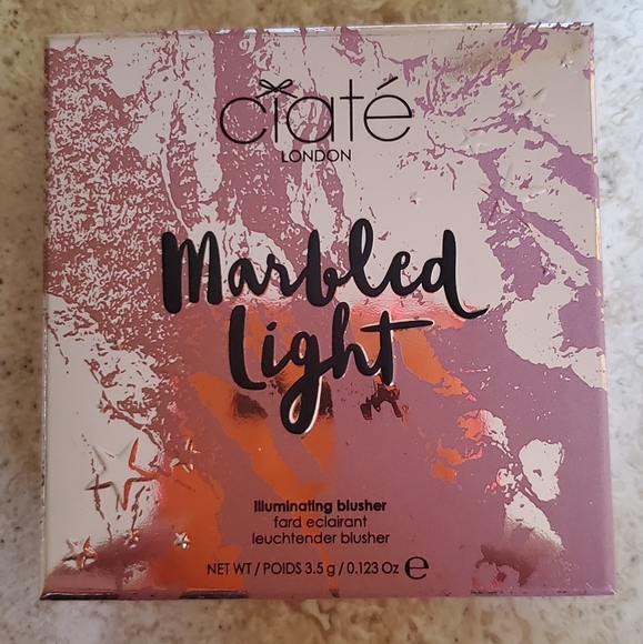 Ciaté Marbled Light Illuminating Blush - Picture 3 of 6